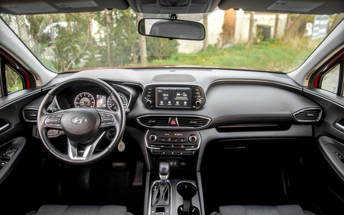 Hyundai Santa Fe cena 104900 przebieg: 17200, rok produkcji 2019 z Debrzno małe 596